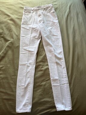 Abercrombie & Fitch White Super Skinny High Rise Jeans